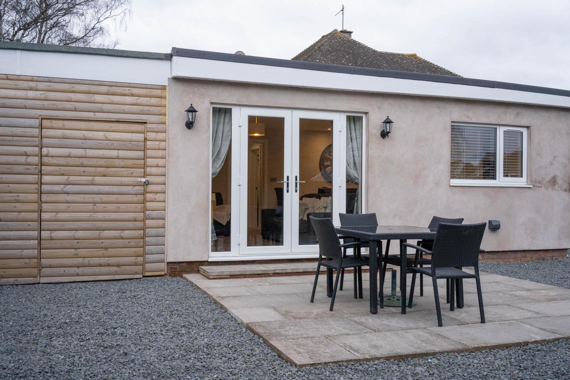 Contemporary New Build With Parking & Garden In Central Location Villa Hereford Exterior foto